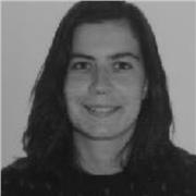 Maestra de infantil y primaria, especializada en inglés. Clases de primaria a ESO, y bachillerato científico. Presencial y online